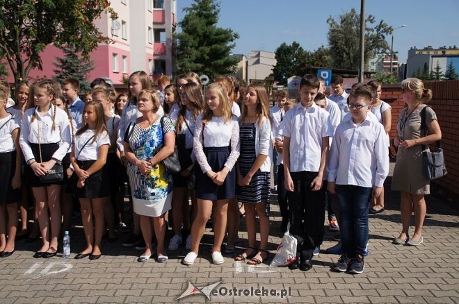 Rozpoczęcie roku szkolnego w ostrołęckich szkołach [01.09.2016] - zdjęcie #50 - eOstroleka.pl