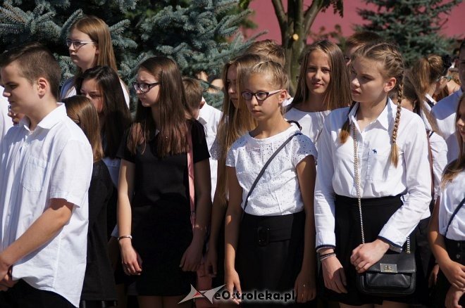 Rozpoczęcie roku szkolnego w ostrołęckich szkołach [01.09.2016] - zdjęcie #44 - eOstroleka.pl
