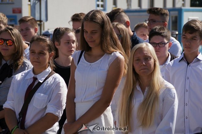 Rozpoczęcie roku szkolnego w ostrołęckich szkołach [01.09.2016] - zdjęcie #36 - eOstroleka.pl