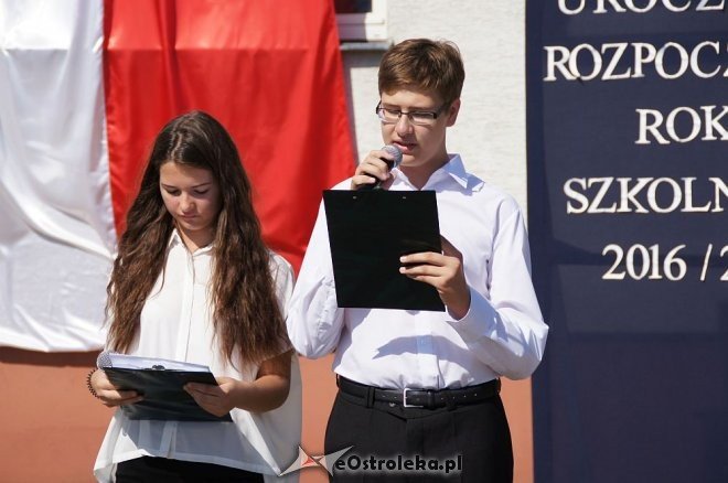 Rozpoczęcie roku szkolnego w ostrołęckich szkołach [01.09.2016] - zdjęcie #30 - eOstroleka.pl