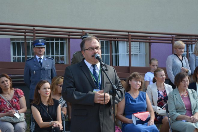 Rozpoczęcie roku szkolnego w ostrołęckich szkołach [01.09.2016] - zdjęcie #9 - eOstroleka.pl