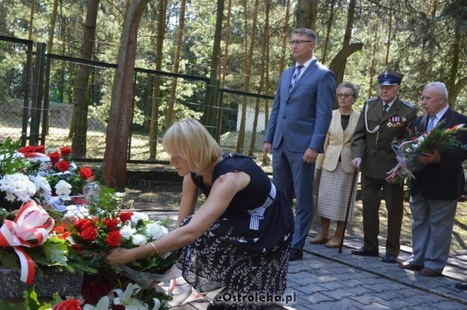 Miejskie obchody 77. rocznicy wybuchu II Wojny Światowej [01.09.2016] - zdjęcie #10 - eOstroleka.pl