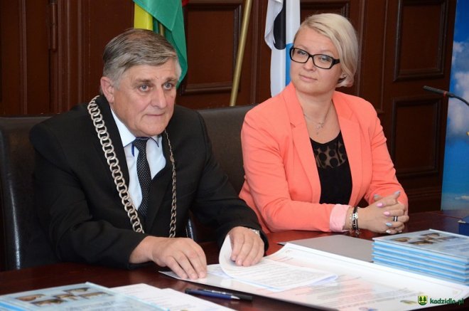 Umowa partnerska między Kadzidłem i Mrągowem podpisana [01.09.2016] - zdjęcie #21 - eOstroleka.pl