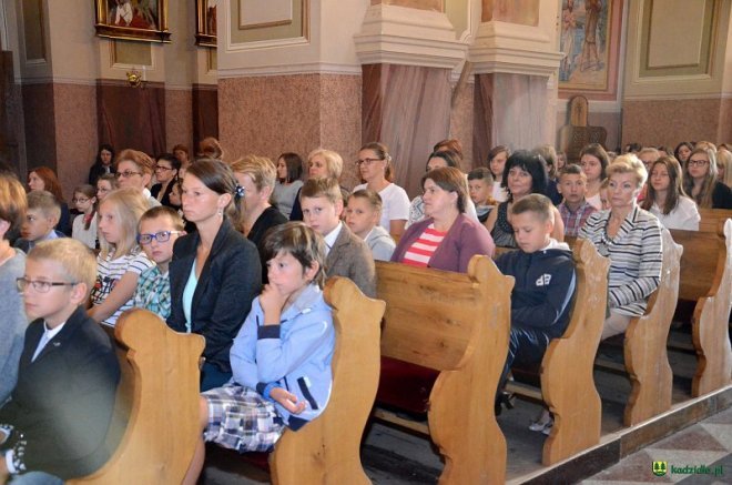 Rozpoczęcie roku szkolnego w Kadzidle [01.09.2016] - zdjęcie #40 - eOstroleka.pl