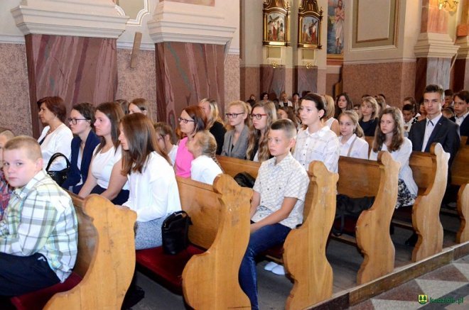 Rozpoczęcie roku szkolnego w Kadzidle [01.09.2016] - zdjęcie #39 - eOstroleka.pl