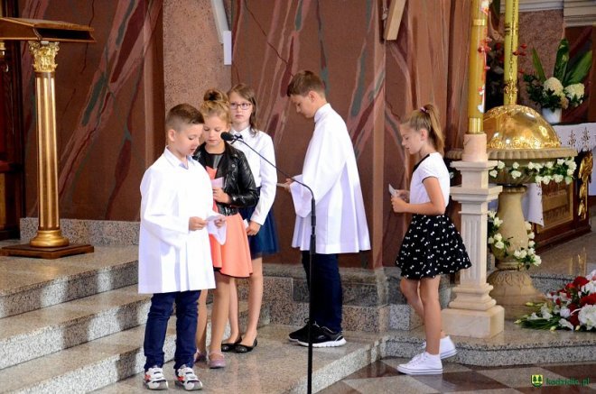 Rozpoczęcie roku szkolnego w Kadzidle [01.09.2016] - zdjęcie #31 - eOstroleka.pl