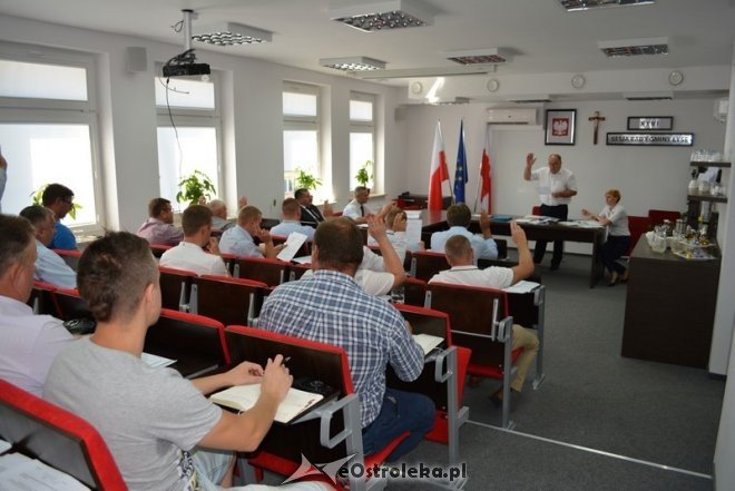 XXVI sesja Rady Gminy Łyse [26.08.2016] - zdjęcie #1 - eOstroleka.pl