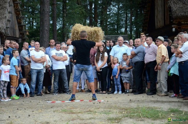 Gminne dożynki w Kadzidle 2016 [04.09.2016] - zdjęcie #141 - eOstroleka.pl