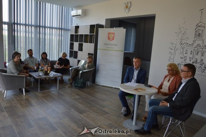 InQbator 2016 - konferencja prasowa [08.09.2016] - zdjęcie #14 - eOstroleka.pl