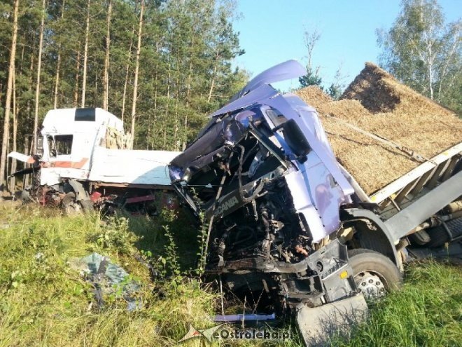 Zderzenie dwóch ciężarówek w Chudku [08.09.2016] - zdjęcie #1 - eOstroleka.pl