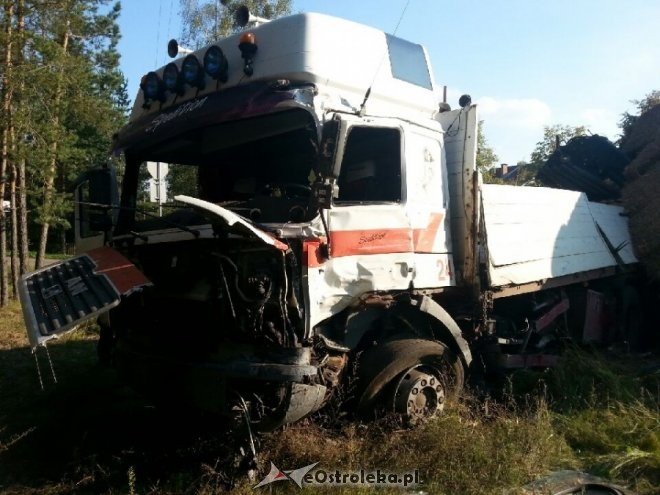 Zderzenie dwóch ciężarówek w Chudku [08.09.2016] - zdjęcie #3 - eOstroleka.pl