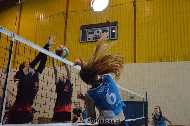 Międzynarodowy turniej kadetek w Ostrołęka - dzień pierwszy [10.09.2016] - zdjęcie #13 - eOstroleka.pl