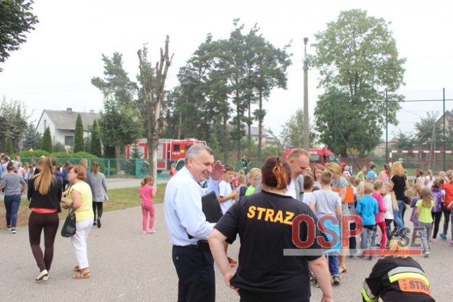 Pożar w gimnazjum w Łysych [12.09.2016] - zdjęcie #6 - eOstroleka.pl