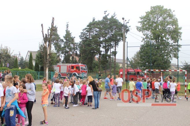 Pożar w gimnazjum w Łysych [12.09.2016] - zdjęcie #86 - eOstroleka.pl