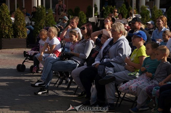 InQbator 2016: Teatr pod Orzełkiem: Czarne i Białe [17.09.2016] - zdjęcie #25 - eOstroleka.pl