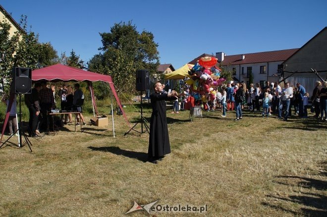 Rodzinny festyn przy ostrołęckiej farze [ZDJĘCIA] - zdjęcie #11 - eOstroleka.pl