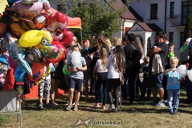 Rodzinny festyn przy ostrołęckiej farze [ZDJĘCIA] - zdjęcie #19 - eOstroleka.pl