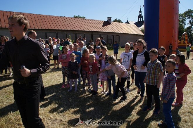 Rodzinny festyn przy ostrołęckiej farze [ZDJĘCIA] - zdjęcie #32 - eOstroleka.pl