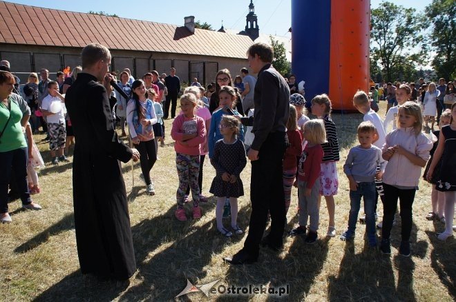 Rodzinny festyn przy ostrołęckiej farze [ZDJĘCIA] - zdjęcie #35 - eOstroleka.pl