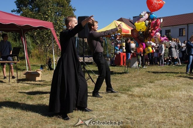 Rodzinny festyn przy ostrołęckiej farze [ZDJĘCIA] - zdjęcie #36 - eOstroleka.pl