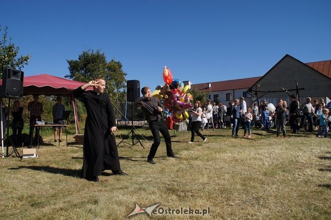 Rodzinny festyn przy ostrołęckiej farze [ZDJĘCIA] - zdjęcie #79 - eOstroleka.pl