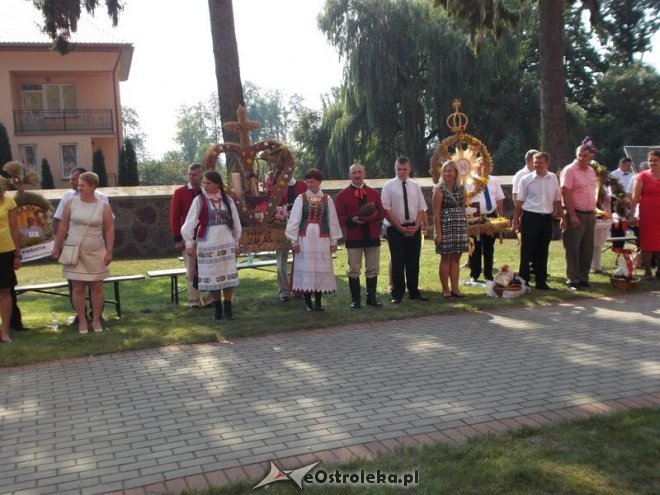 Dożynki Diecezji Łomżyńskiej w Kobylinie - zdjęcie #12 - eOstroleka.pl