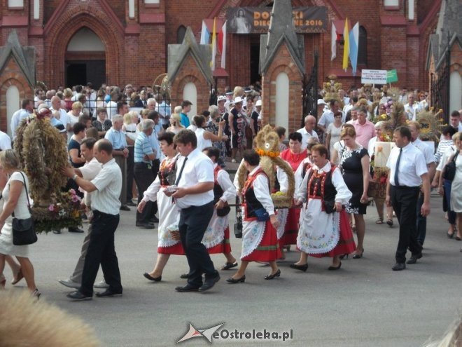 Dożynki Diecezji Łomżyńskiej w Kobylinie - zdjęcie #25 - eOstroleka.pl