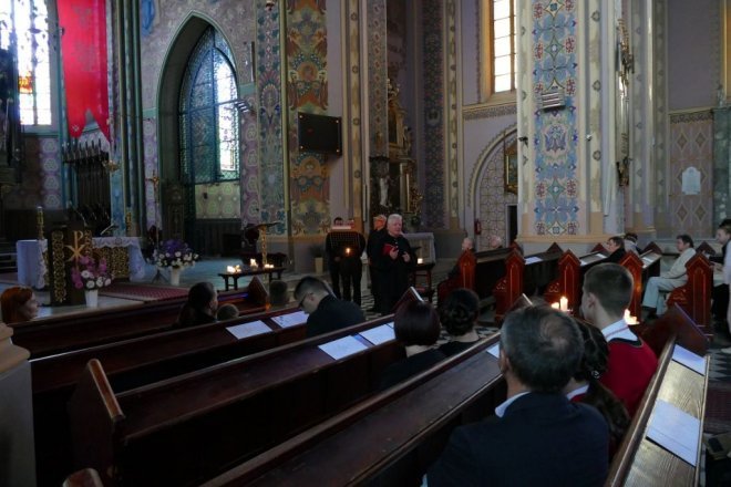 Rzymskie śpiewy mszalne w Myszyńcu [16.09.2016] - zdjęcie #8 - eOstroleka.pl