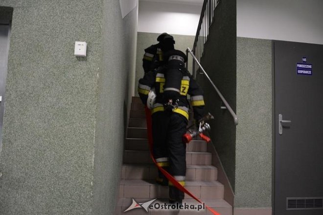 Pożar i ewakuacja Zakładu Karnego w Przytułach Starych [ZDJĘCIA] - zdjęcie #12 - eOstroleka.pl
