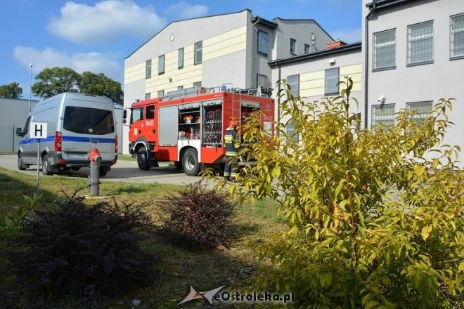 Pożar i ewakuacja Zakładu Karnego w Przytułach Starych [ZDJĘCIA] - zdjęcie #13 - eOstroleka.pl