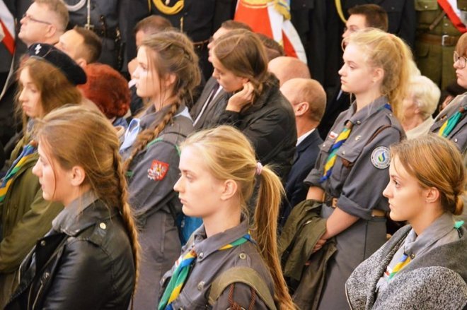 Pogrzeb żołnierzy wyklętych w Ostrołęce [29.09.2016] - zdjęcie #88 - eOstroleka.pl