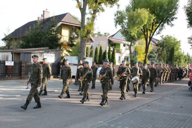 Pogrzeb żołnierzy wyklętych w Ostrołęce [29.09.2016] - zdjęcie #71 - eOstroleka.pl