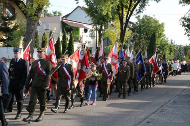 Pogrzeb żołnierzy wyklętych w Ostrołęce [29.09.2016] - zdjęcie #93 - eOstroleka.pl