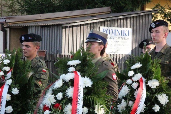 Pogrzeb żołnierzy wyklętych w Ostrołęce [29.09.2016] - zdjęcie #97 - eOstroleka.pl