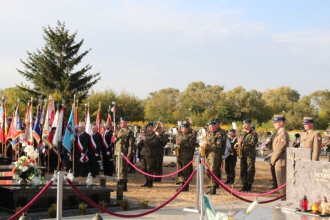 Pogrzeb żołnierzy wyklętych w Ostrołęce [29.09.2016] - zdjęcie #36 - eOstroleka.pl