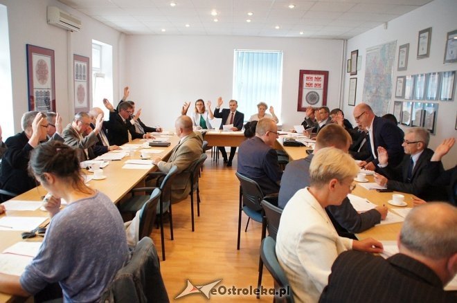 XXV sesja Rady Powiatu w Ostrołęce [29.09.2016] - zdjęcie #3 - eOstroleka.pl