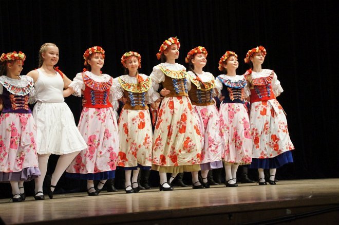 Koncert Jubileuszowy z okazji 50-lecia Zespołu Pieśni i Tańca Kurpie [30.09.2016] - zdjęcie #60 - eOstroleka.pl