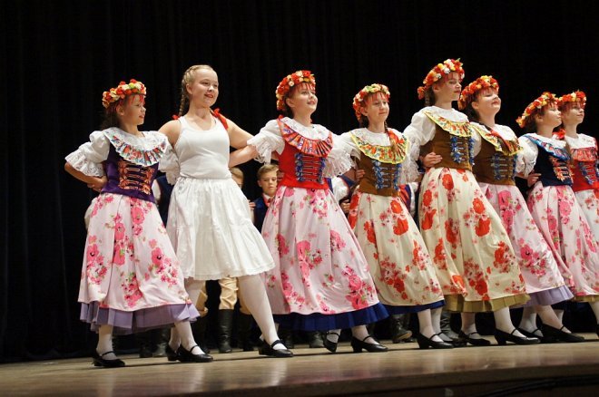 Koncert Jubileuszowy z okazji 50-lecia Zespołu Pieśni i Tańca Kurpie [30.09.2016] - zdjęcie #59 - eOstroleka.pl