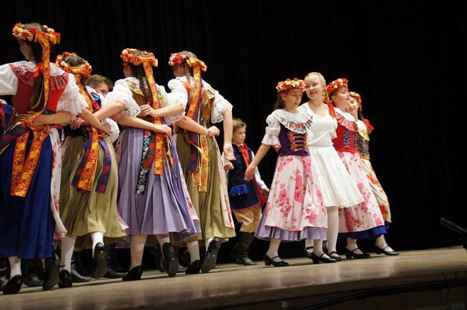 Koncert Jubileuszowy z okazji 50-lecia Zespołu Pieśni i Tańca Kurpie [30.09.2016] - zdjęcie #56 - eOstroleka.pl