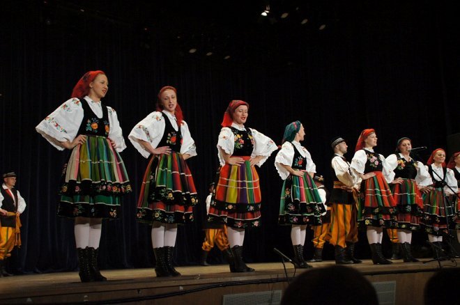 Koncert Jubileuszowy z okazji 50-lecia Zespołu Pieśni i Tańca Kurpie [30.09.2016] - zdjęcie #26 - eOstroleka.pl
