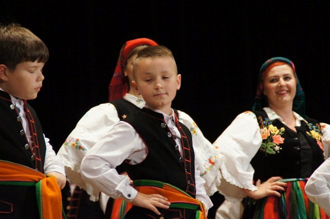 Koncert Jubileuszowy z okazji 50-lecia Zespołu Pieśni i Tańca Kurpie [30.09.2016] - zdjęcie #19 - eOstroleka.pl