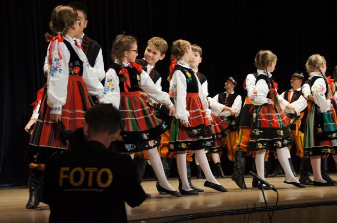Koncert Jubileuszowy z okazji 50-lecia Zespołu Pieśni i Tańca Kurpie [30.09.2016] - zdjęcie #16 - eOstroleka.pl