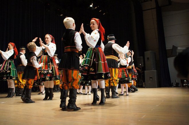 Koncert Jubileuszowy z okazji 50-lecia Zespołu Pieśni i Tańca Kurpie [30.09.2016] - zdjęcie #13 - eOstroleka.pl