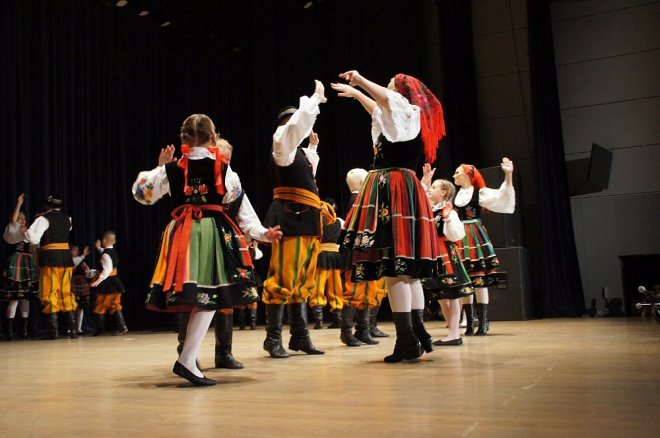 Koncert Jubileuszowy z okazji 50-lecia Zespołu Pieśni i Tańca Kurpie [30.09.2016] - zdjęcie #9 - eOstroleka.pl