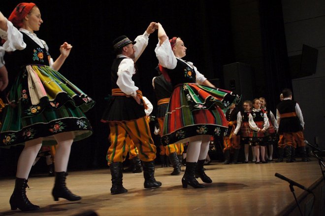 Koncert Jubileuszowy z okazji 50-lecia Zespołu Pieśni i Tańca Kurpie [30.09.2016] - zdjęcie #3 - eOstroleka.pl