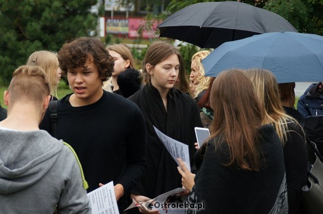 Ogólnopolski Strajk Kobiet w Ostrołęce [03.10.2016] - zdjęcie #50 - eOstroleka.pl