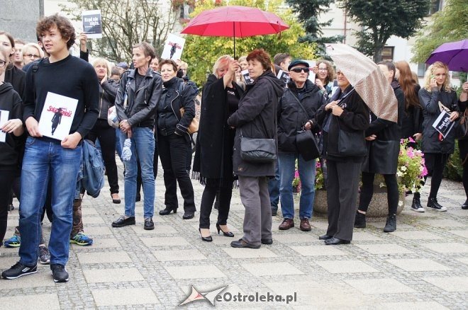 Ogólnopolski Strajk Kobiet w Ostrołęce [03.10.2016] - zdjęcie #12 - eOstroleka.pl