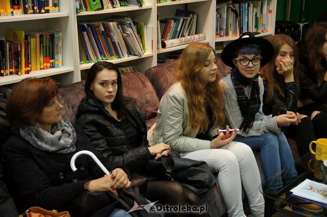 KOD i „Czary Protest” w Ostrołęce [ZDJĘCIA] - zdjęcie #6 - eOstroleka.pl