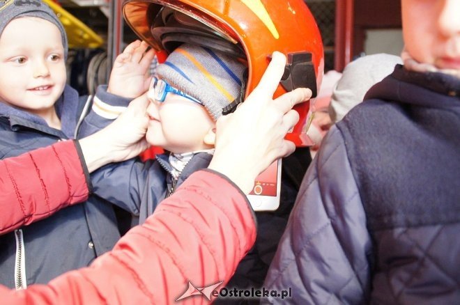 Przedszkolaki z Krainy Misiów z wizytą u ostrołęckich strażaków [04.10.2016] - zdjęcie #73 - eOstroleka.pl