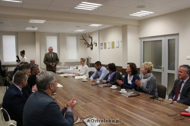 Wyjazdowe posiedzenie komisji kultury w ostrołęckim Nadleśnictwie [06.10.2016] - zdjęcie #5 - eOstroleka.pl